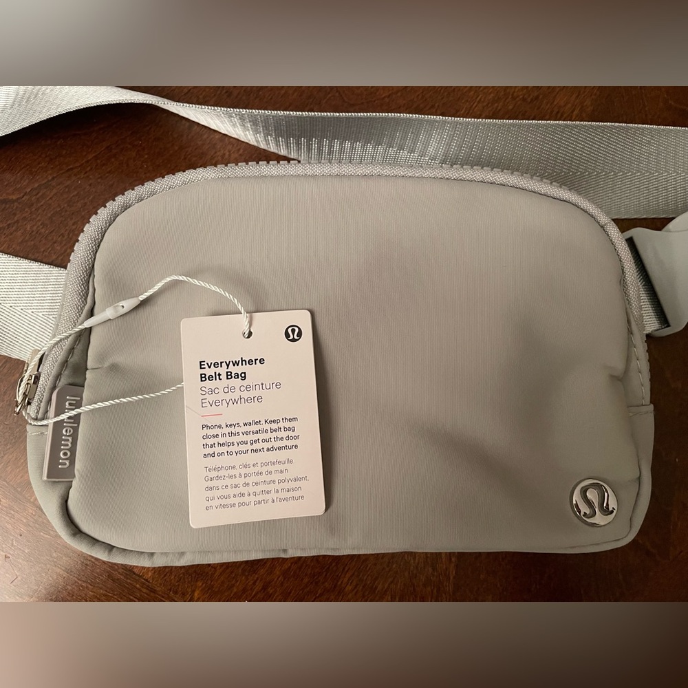 Lululemon Gray Mesh Pocket Bag